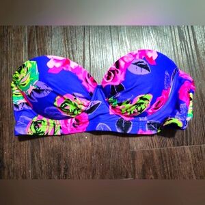 Betsey johnson bikini top size small purple pink roses